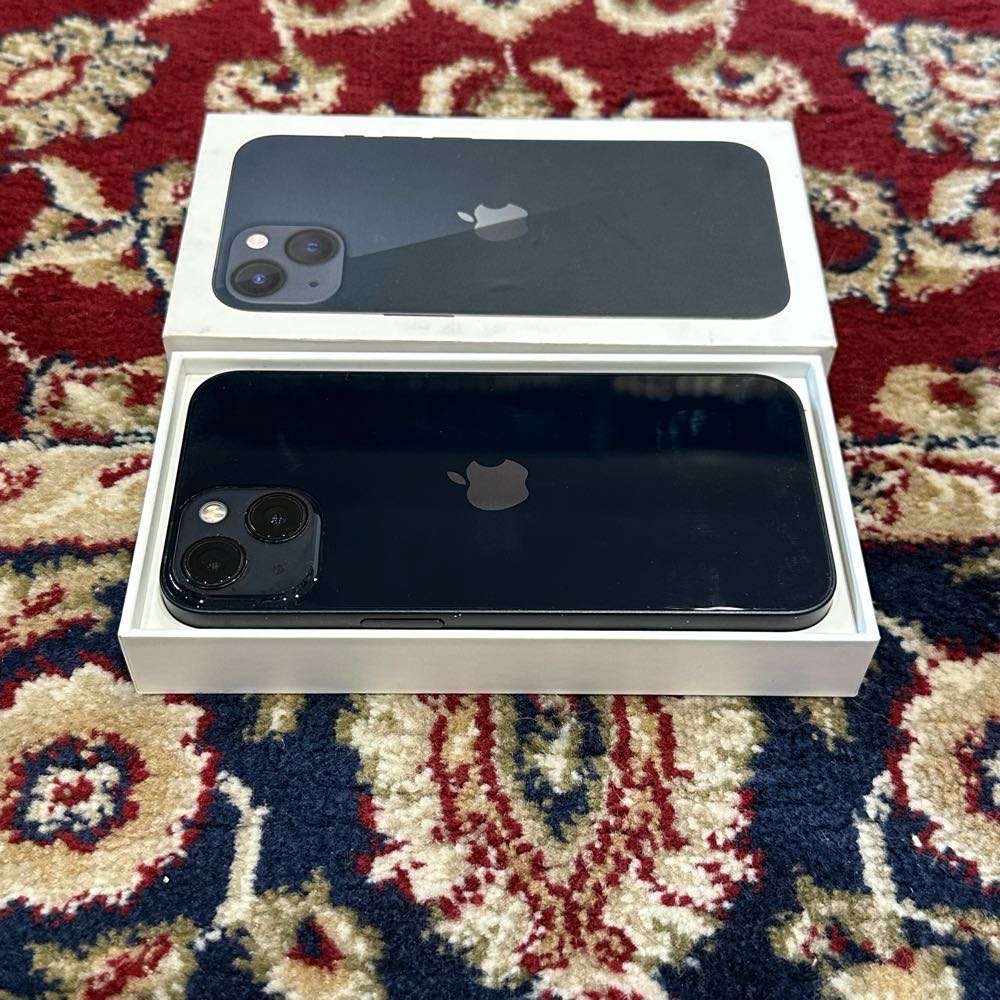 iPhone 13 128GB Midnight