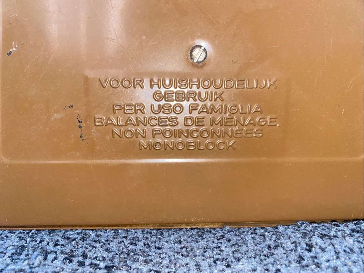 Vintage Kitchen scale