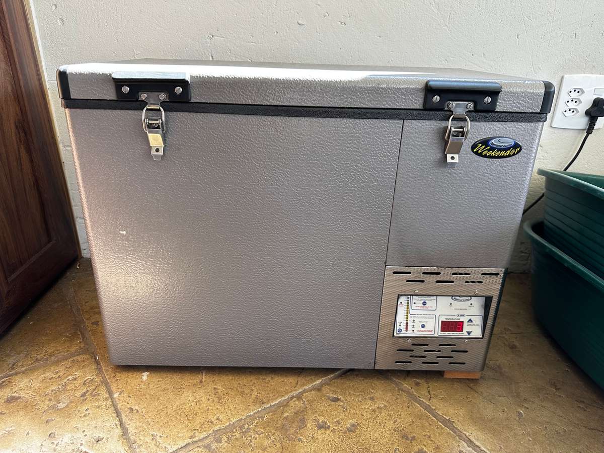 National Luna 52l Weekender Camping Frodge