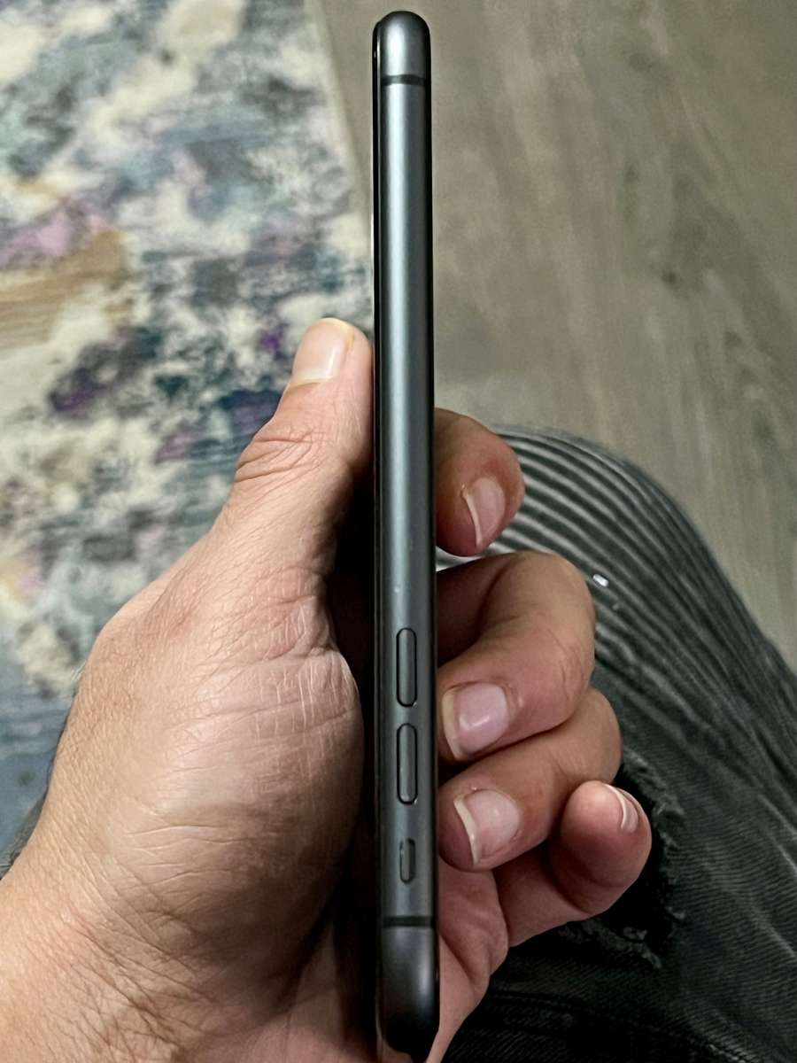 Apple iPhone 11 Please Read