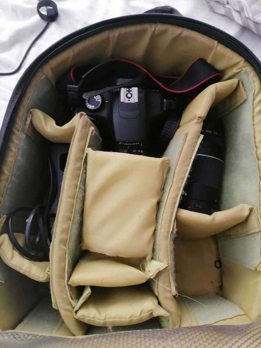 Canon 1200D DSLR bundle with 70-300mm lens and bag