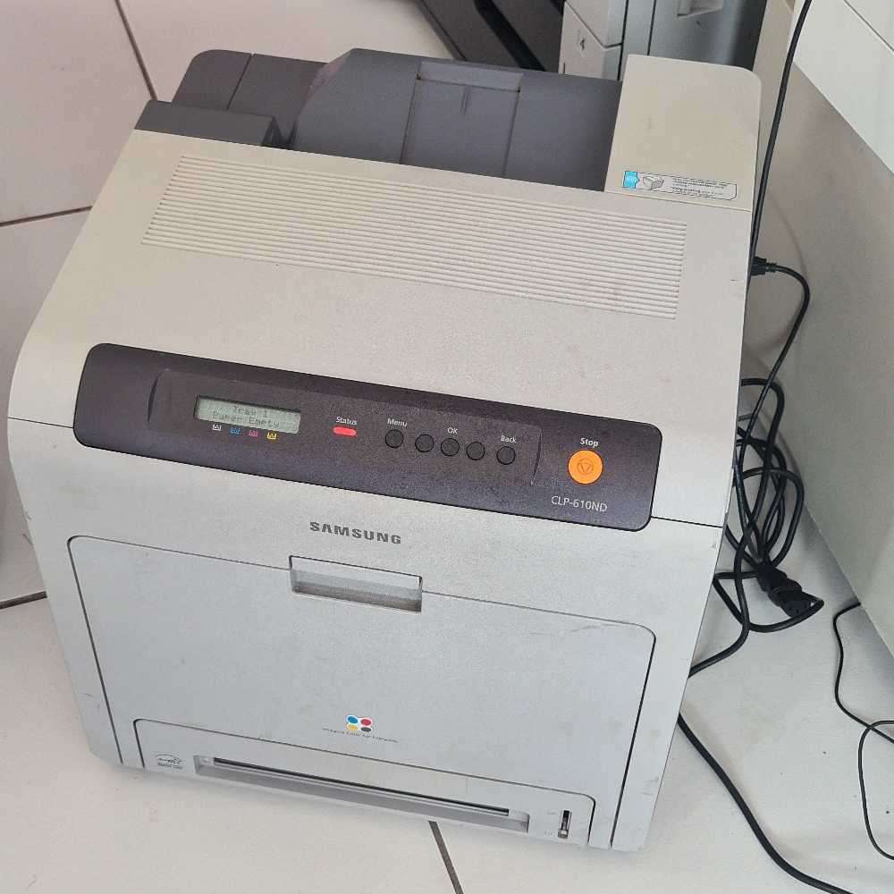 Industrial (Switching on) Samsung CLP-610ND Lazer jet color printer (to fix).