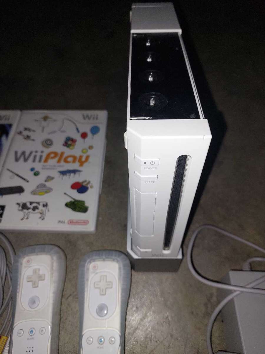 Nintendo Wii Bundle