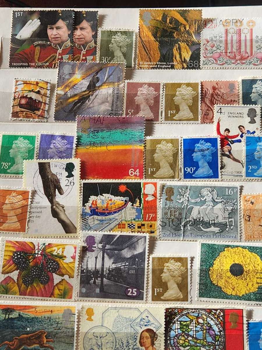 GB - HUGE Value selection in lovely A5 SunSun Stock book - 1 Stamp will pay for all this Treasure