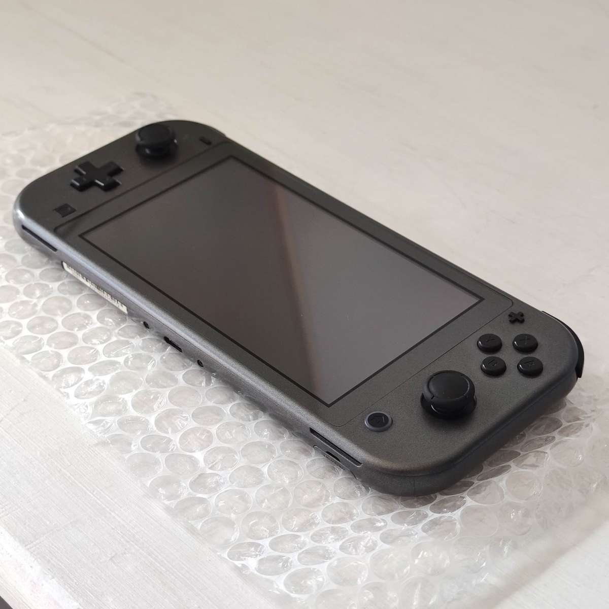 Nintendo switch lite Palkia and Dialga limited edition +box