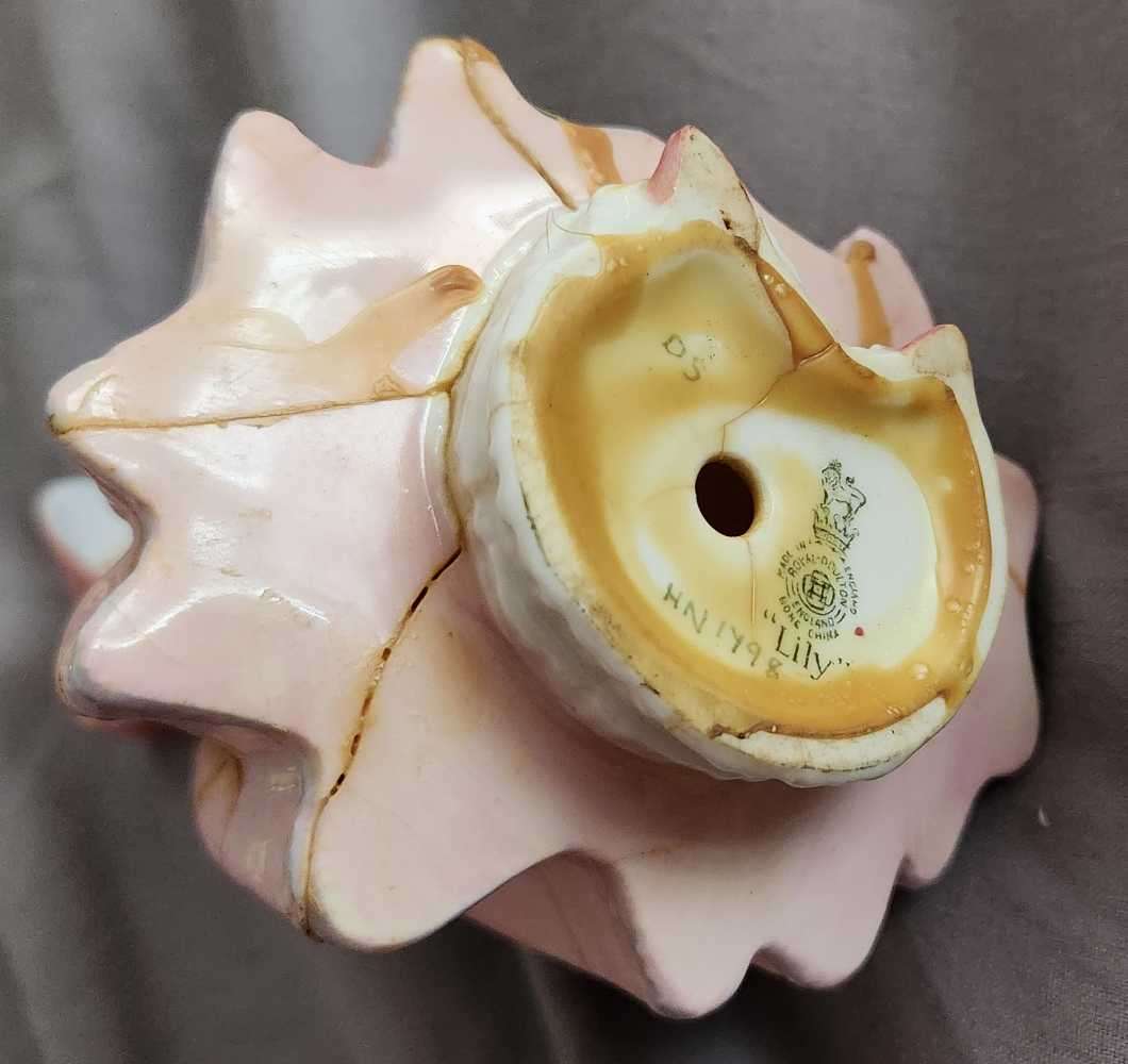 Rare and highly collectable porcelain figurines - please read