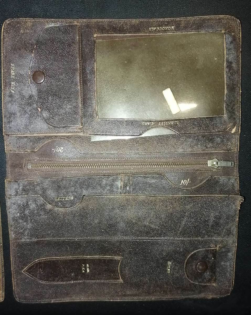 VINTAGE GENIUNE LEATHER MEN`S WALLETS