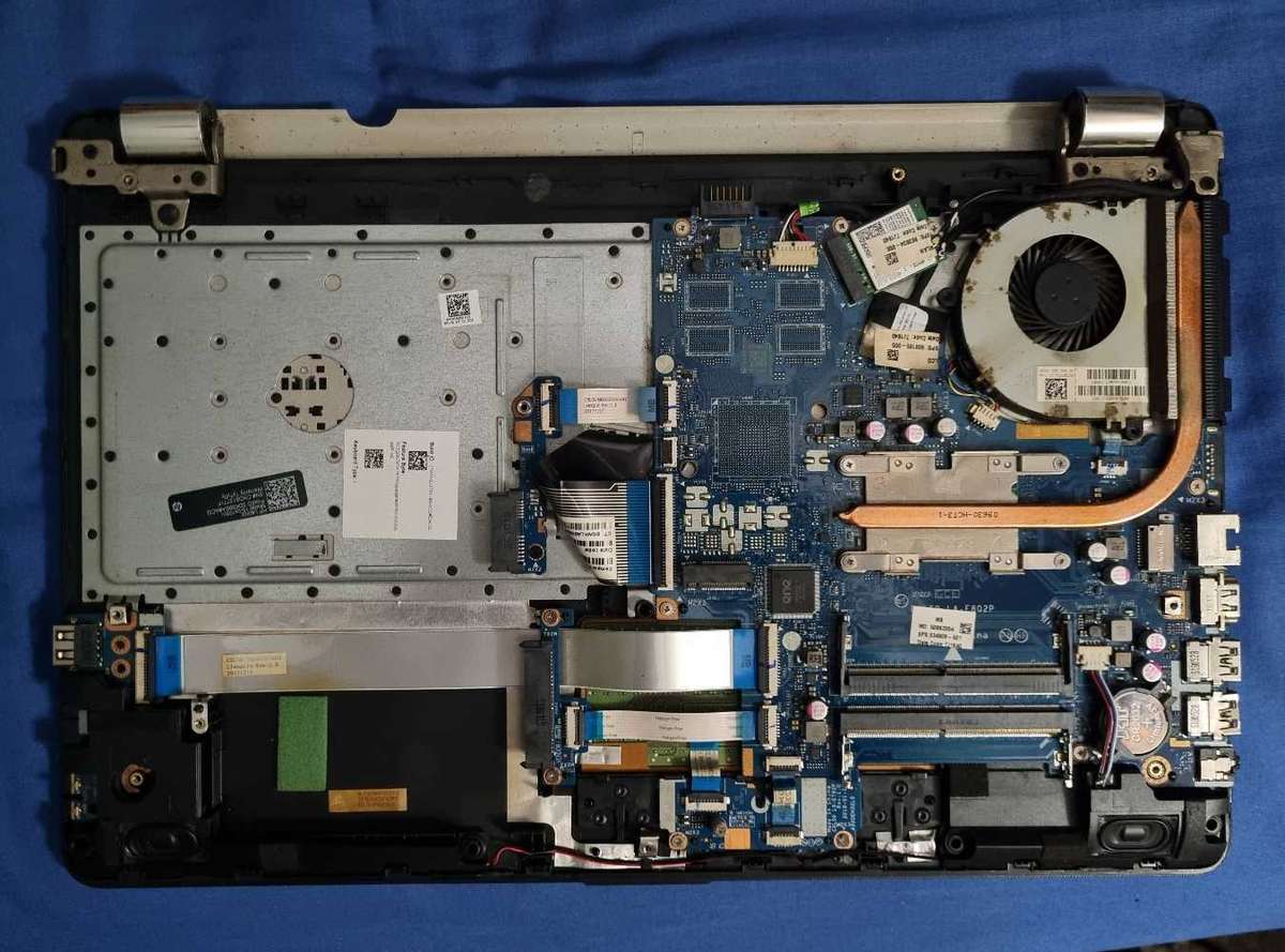 HP 15 bs105ni for parts or repair