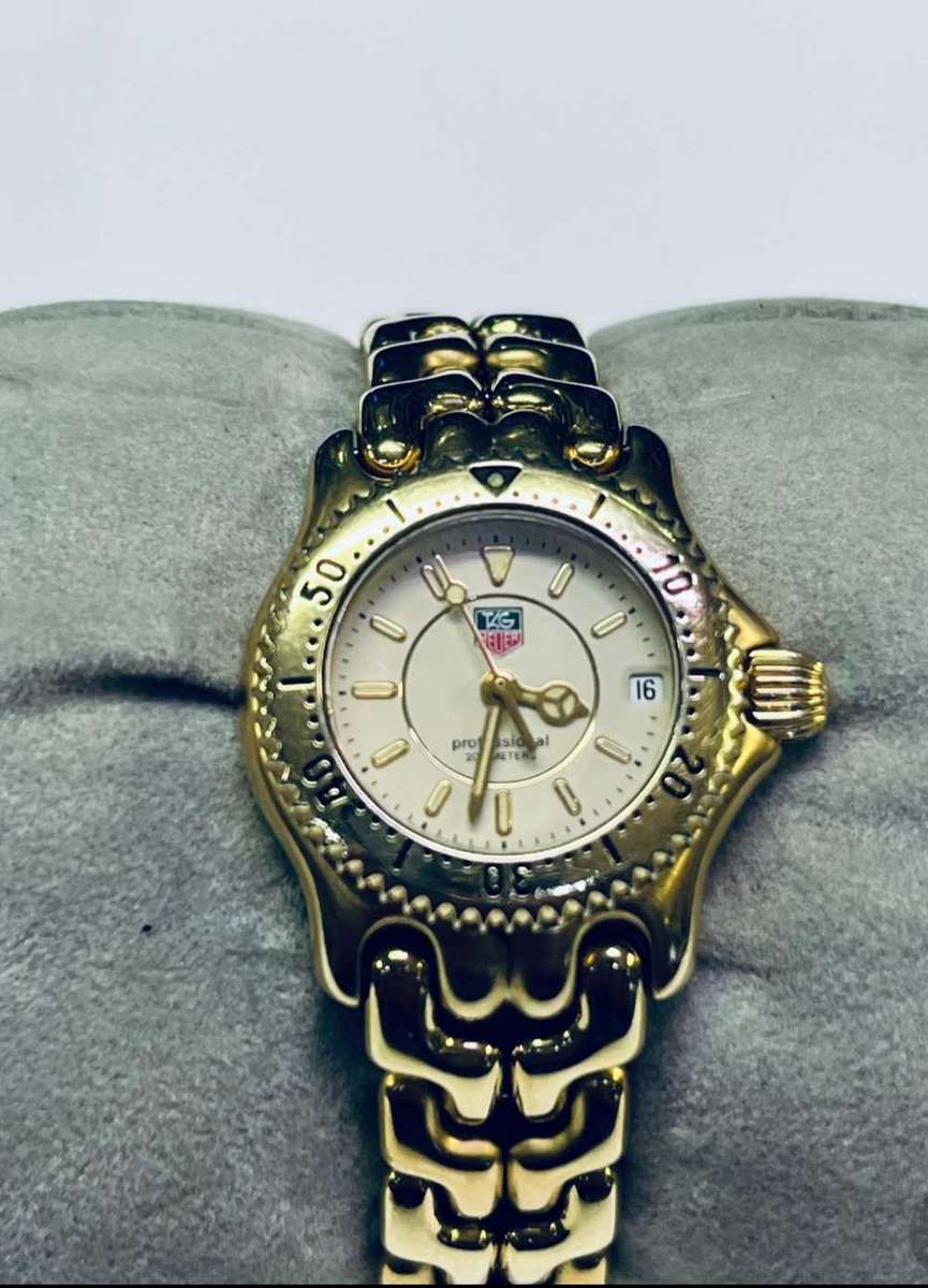 Tag Heuer professional 200m watch