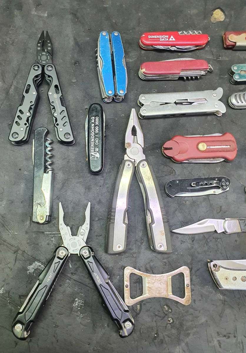 Assorted multitools,pockets knifes