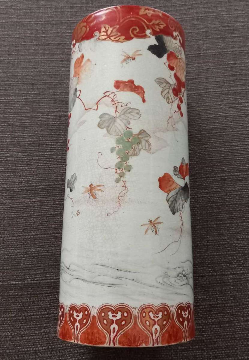 Rare Antique Dai Nippon Kutani Vase with Hairline Crack