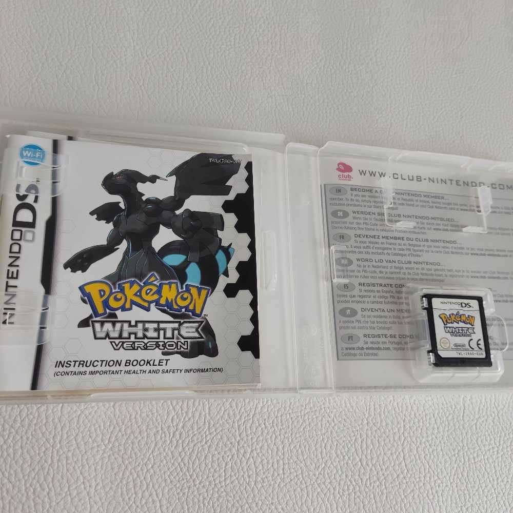Pokémon White Version Nintendo Ds