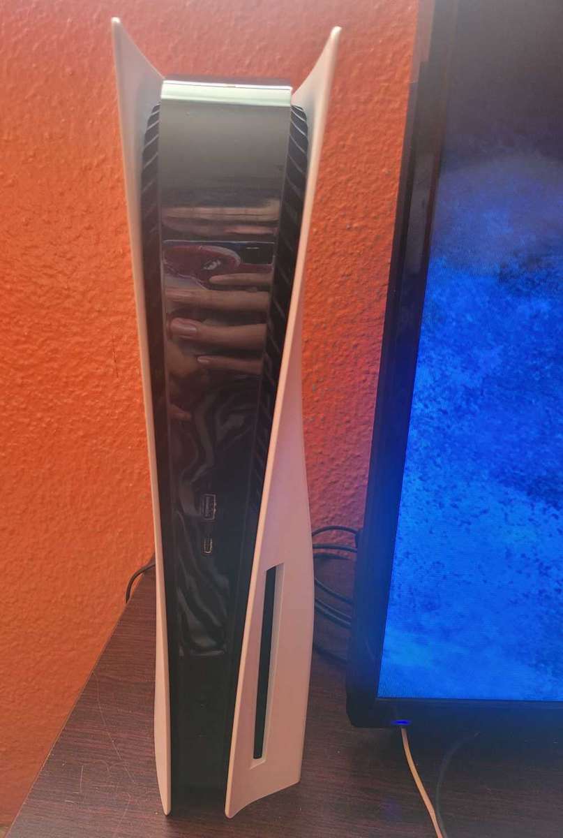 Playstation 5 Disc Edition & Extras