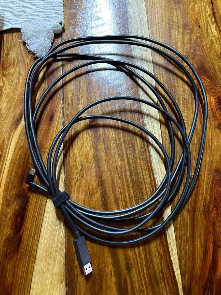 Oculus Quest 2 128GB**Great deal with extras and Original packaging**