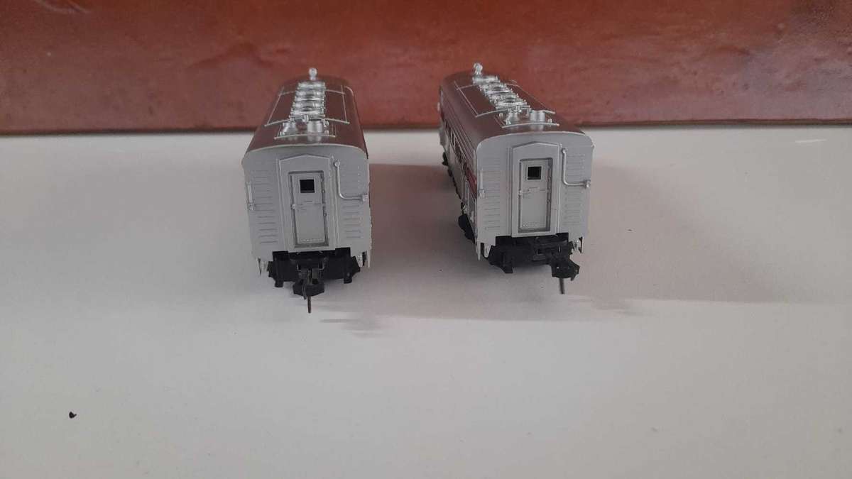 FLEISCHMANN HO DIESEL LOCOMOTIVES - BURLINGTON SET