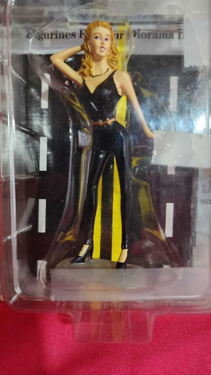 Model / Display/ Pit Babe (1:18)