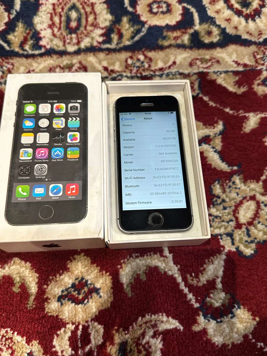Collectors item iPhone 5s with original box