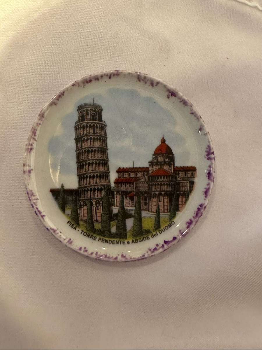 Leaning tower of pisa plate