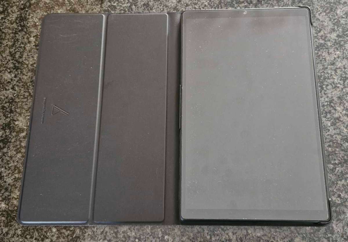 Lenovo Tab M10 HD + Folio Case