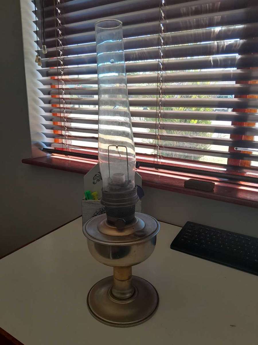 Vintage Aladdin lamp