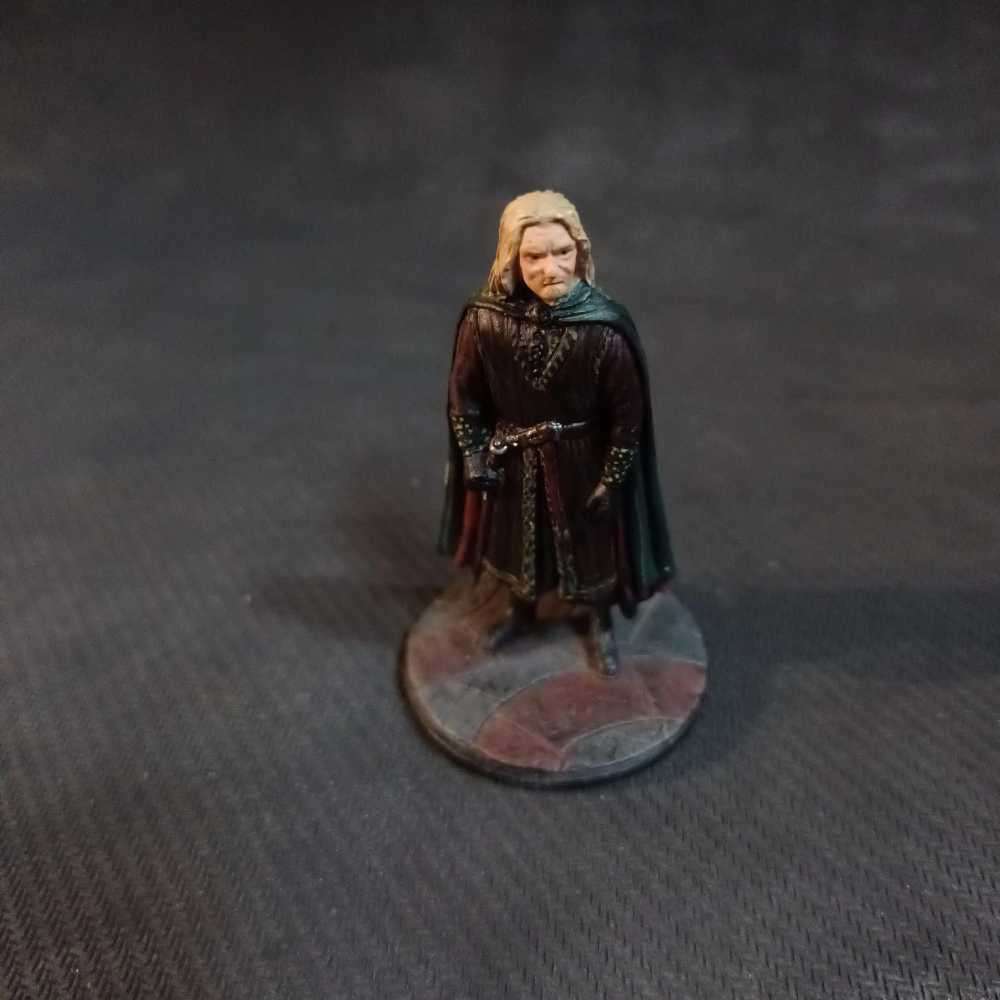 Lord of the Rings figurine. Theoden