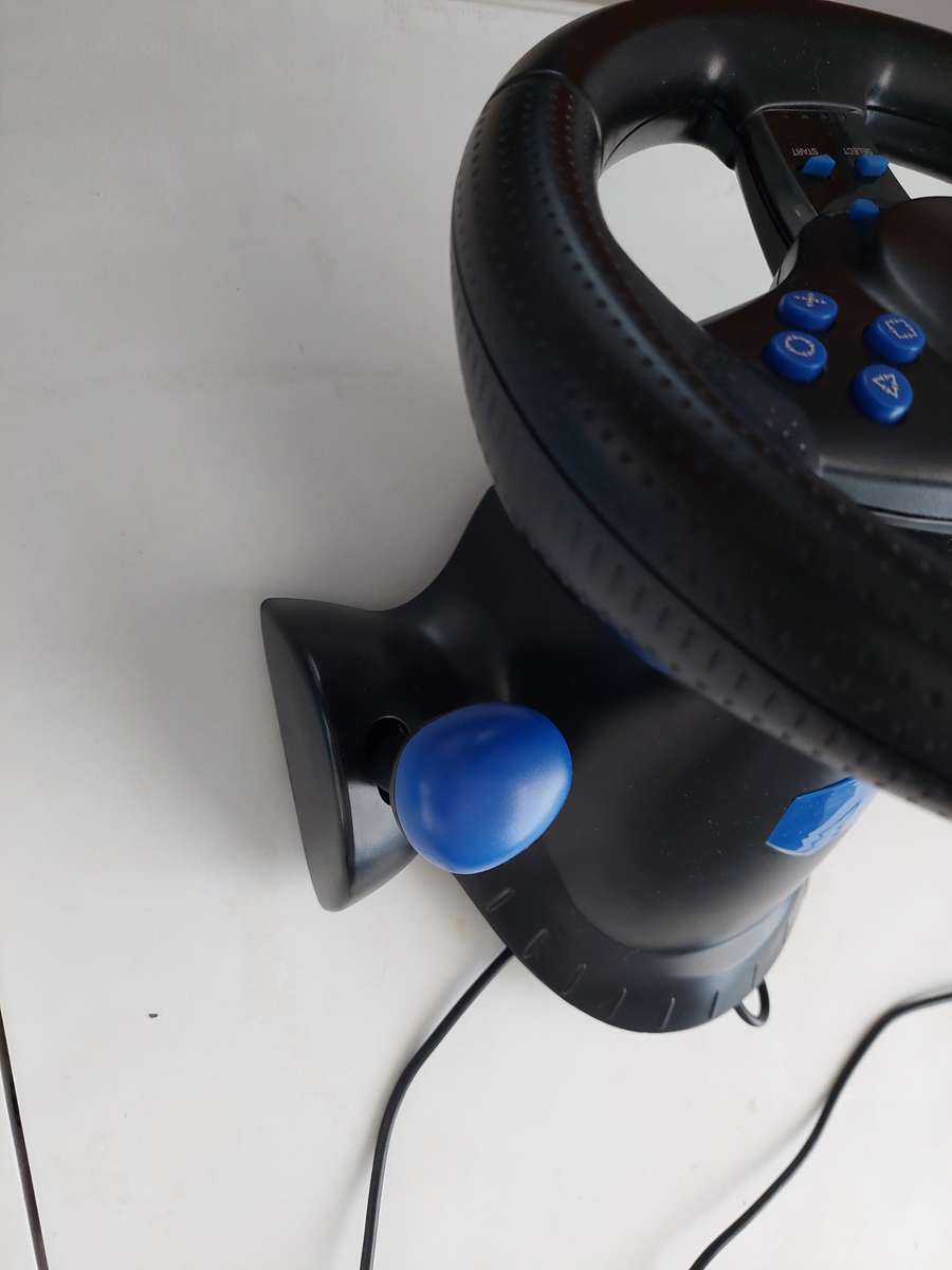 Playstation 4 console + Extras