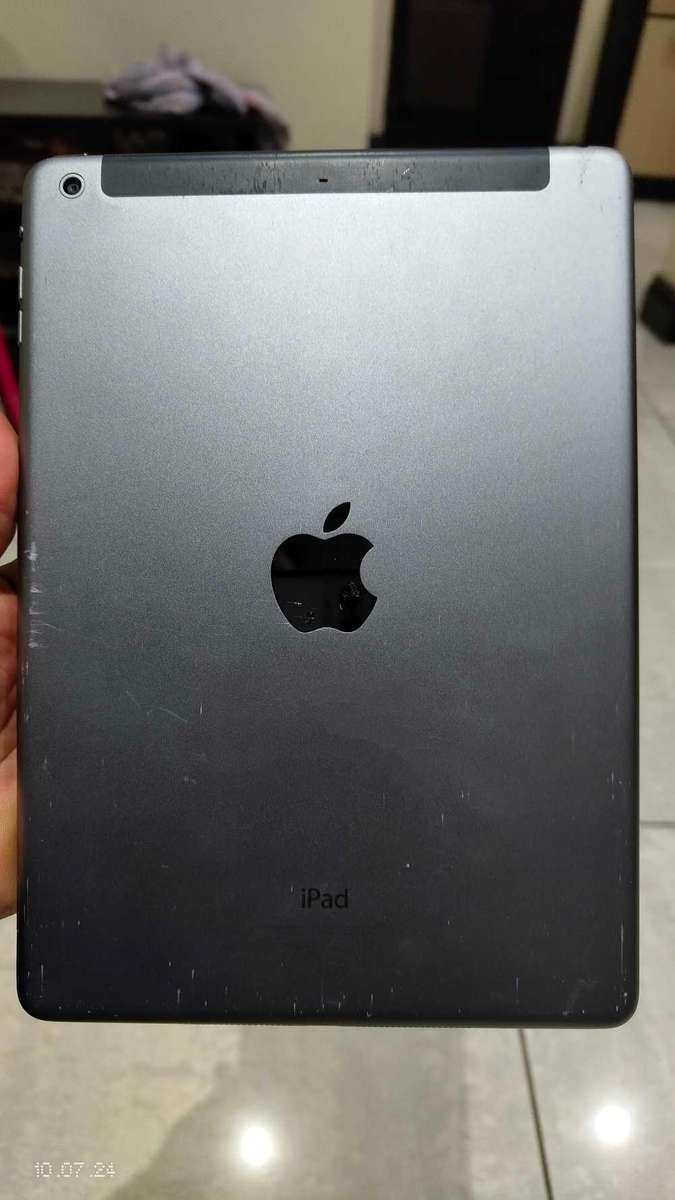 Apple iPad Air 32GB CELL+WiFi  space Grey A1475 Fully working (Pre owned) 0N SALE !!!!!