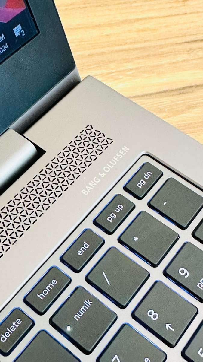 HP ZBook G6 15.6-inch FHD Mobile Workstation - Intel Core i7-8565U 1TB NVME  24GB RAM AMD Radeon Pro