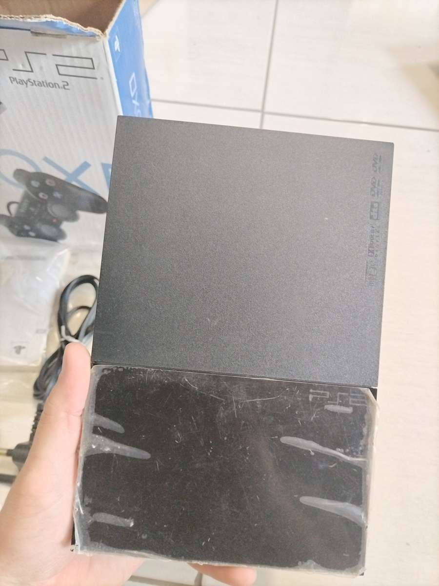 Playstation 2 slim SCPH-90004 boxed