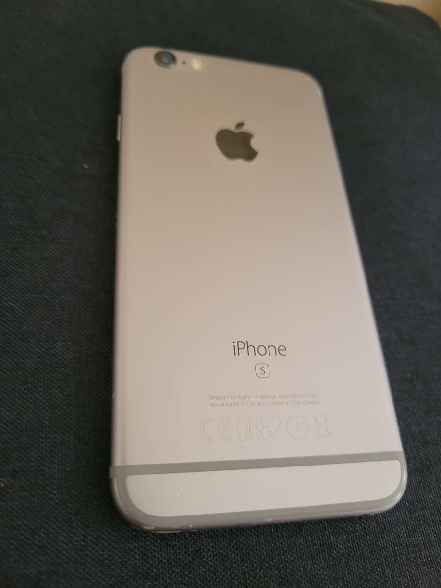 Apple iPhone 6S 16GB - Cracked Screen