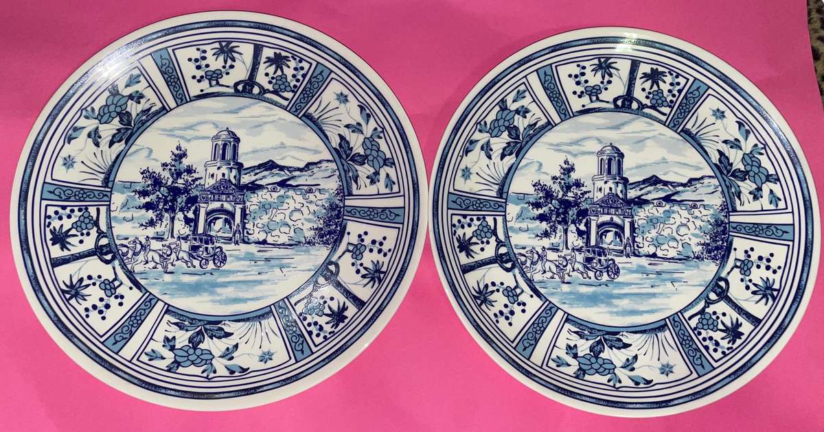 Vintage Sale - 2 Heritage Fine China - The Castle of Good Hope
