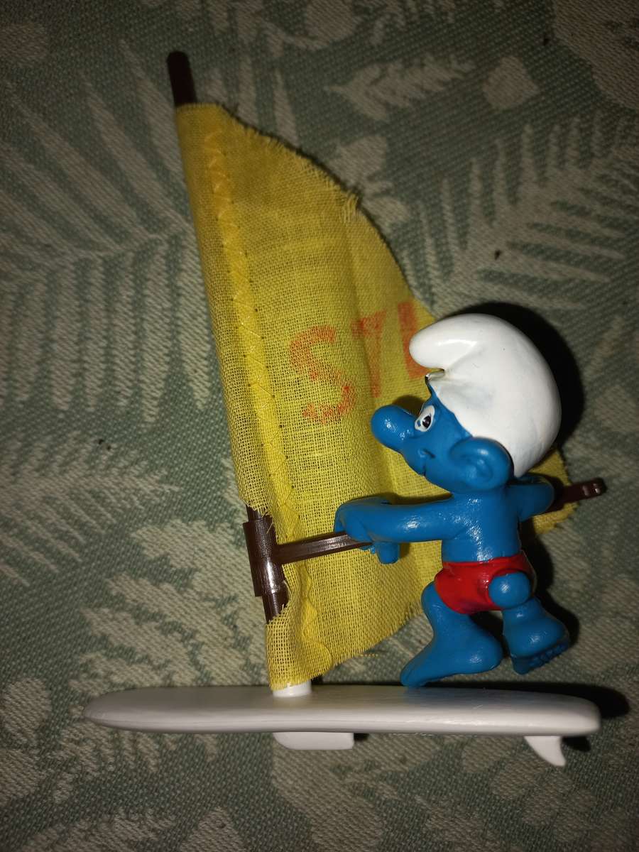 Smurf wind surfer vintage 1983