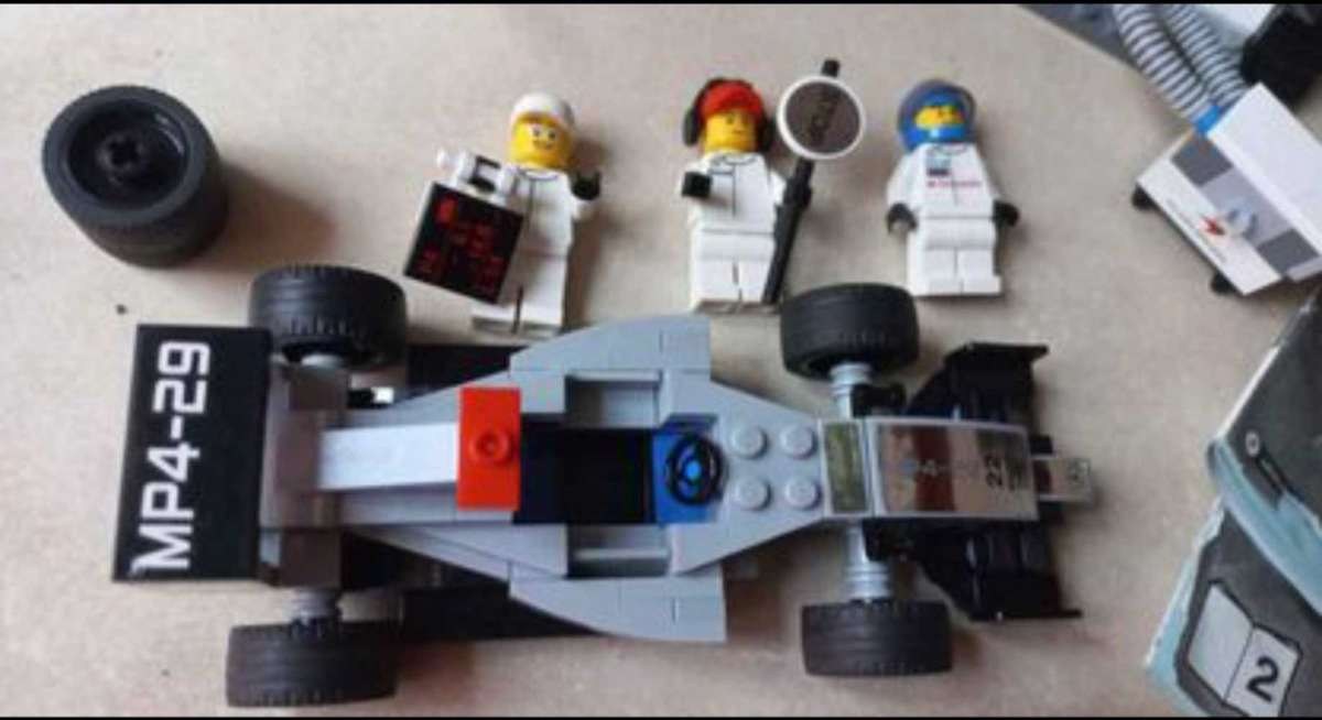 LEGO Speed Champions McLaren Mercedes Pit Stop (75911) - Set retired