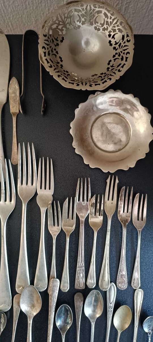 Large Lot of EPNS Cutlery