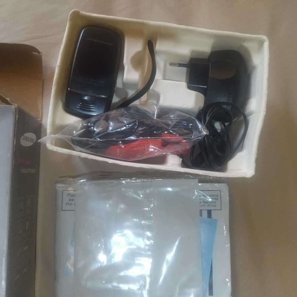 SAMSUNG SGH-E370 PHONE