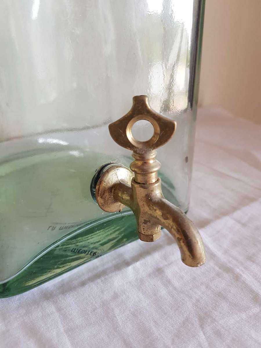 La Mediterranea glass decanter with tap made in Spain