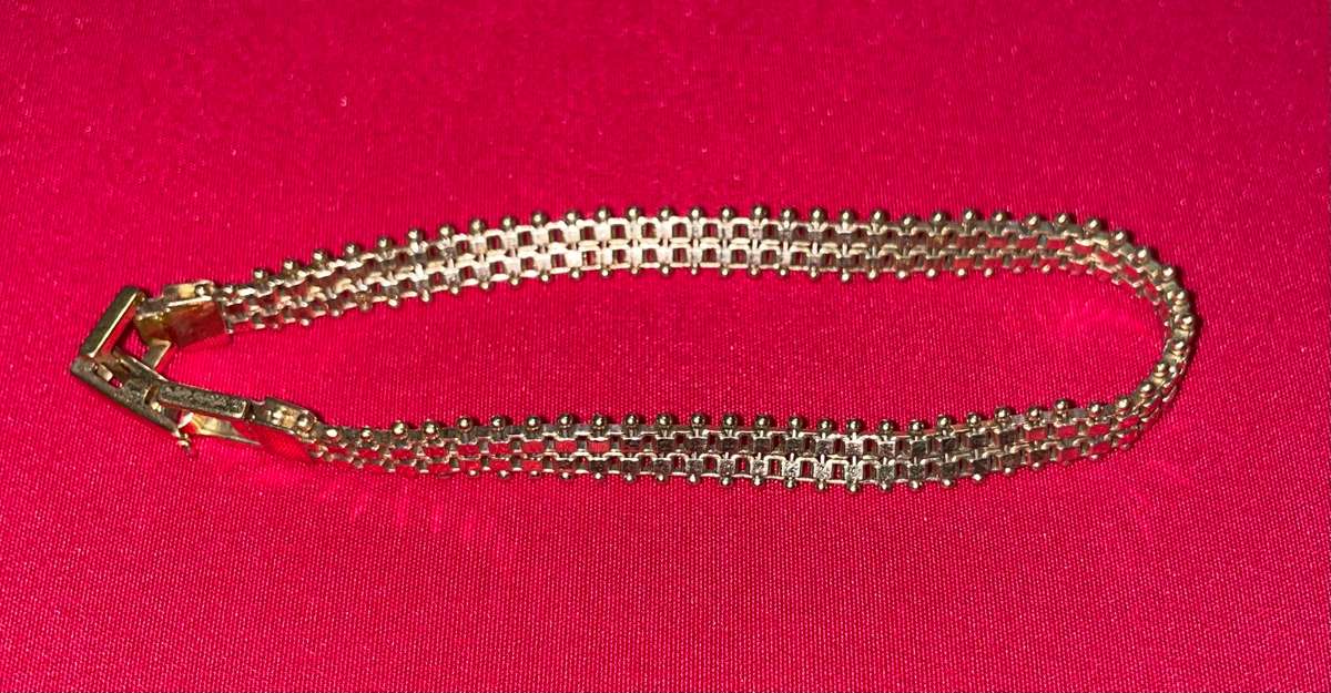 Stunning Vintage Tennis Bracelet