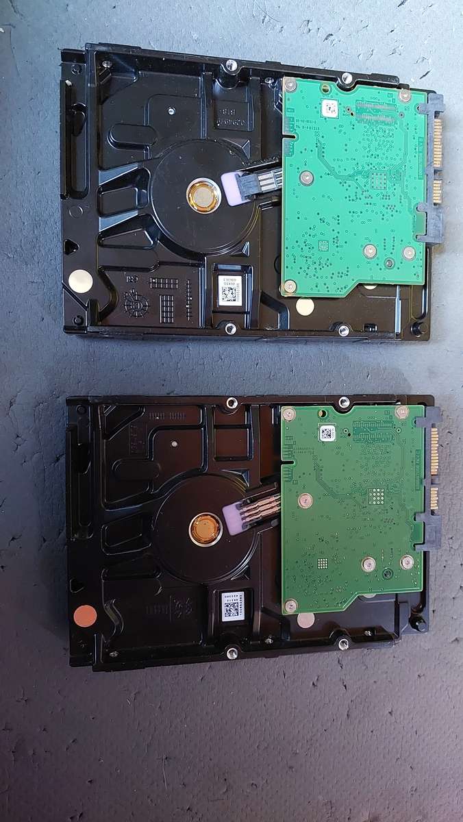 1000GB x 2 Hard Drive lot 3.5inch