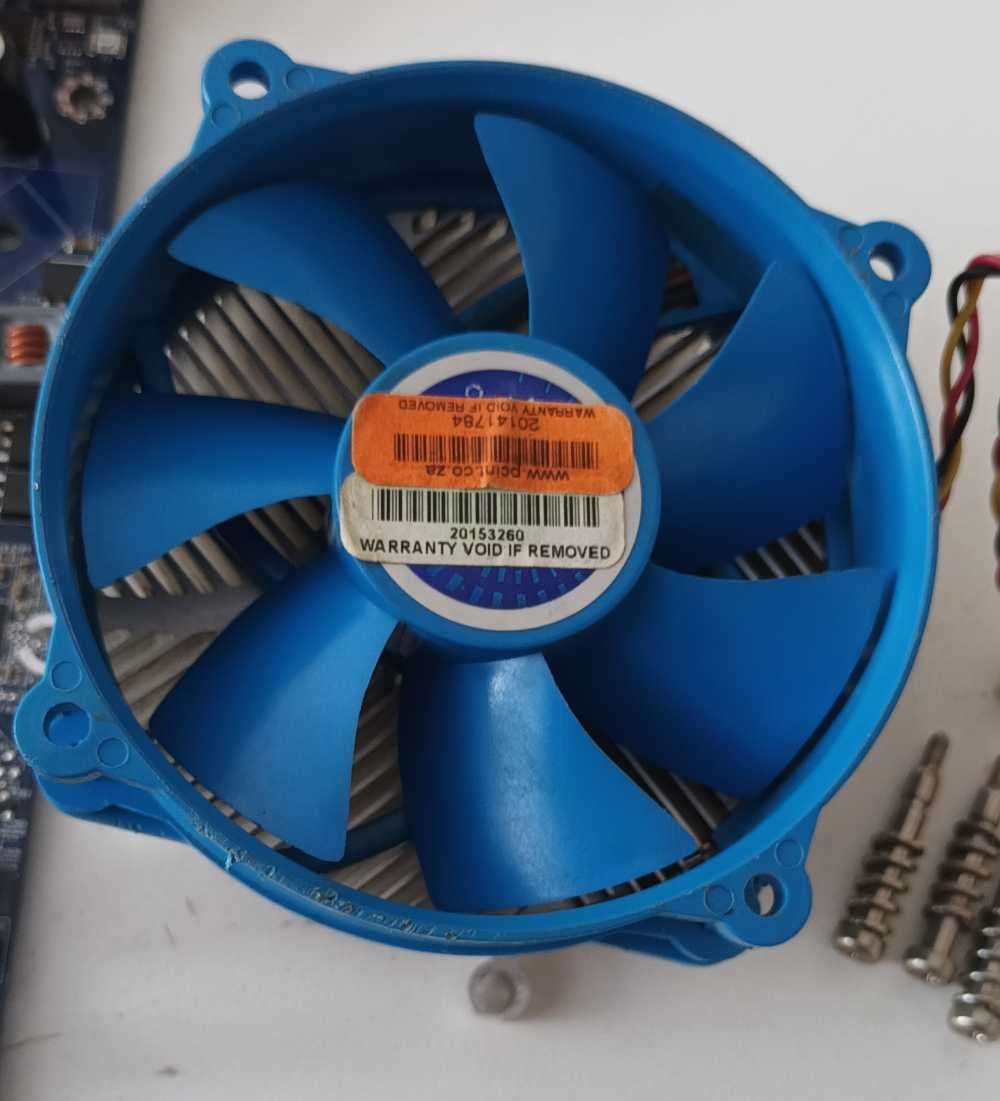 Foxconn N15235 45CMX Motherboard Socket LGA115XDBP 3520 with 2x 1GB DDR2 Ram(PLEASE READ!!)