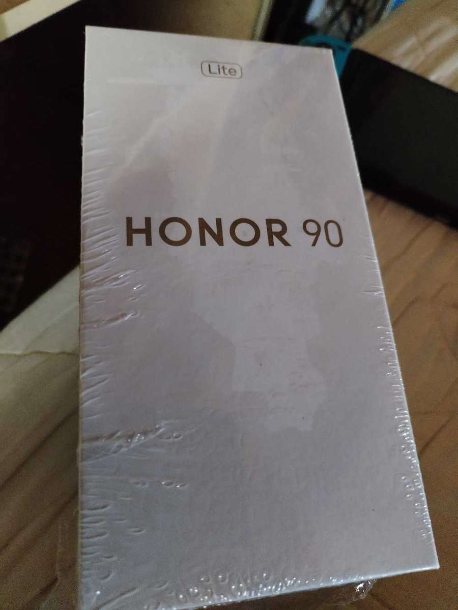 Brand new Honor 90 lite with earbuds