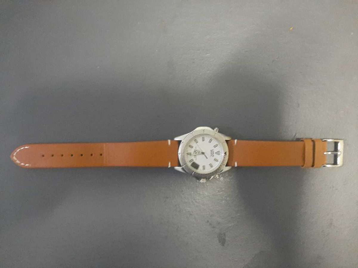 1st bid wins Full working lorus watch