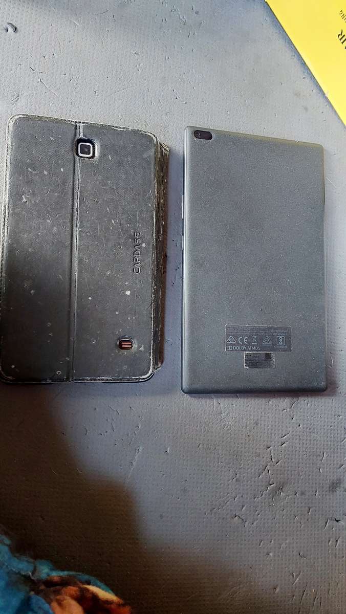 Broken Tablets Samsung + Lenovo