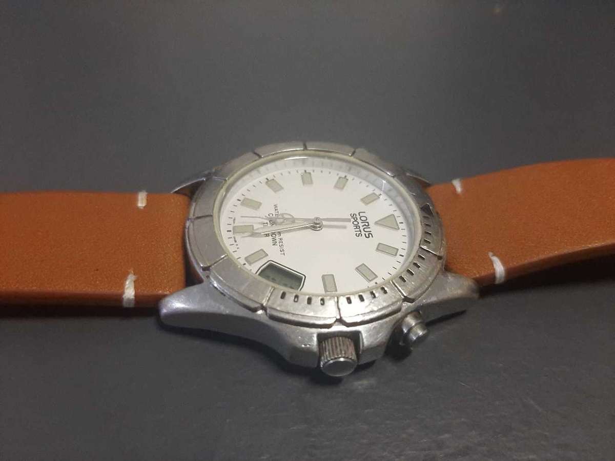 1st bid wins Full working lorus watch