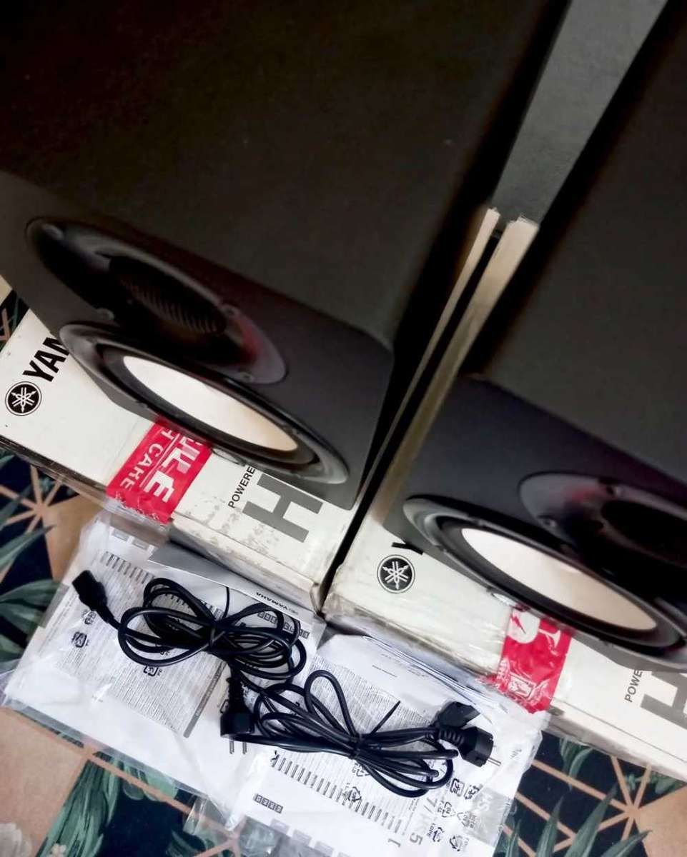 Yamahas HS5 Matched Pair Studio Monitors