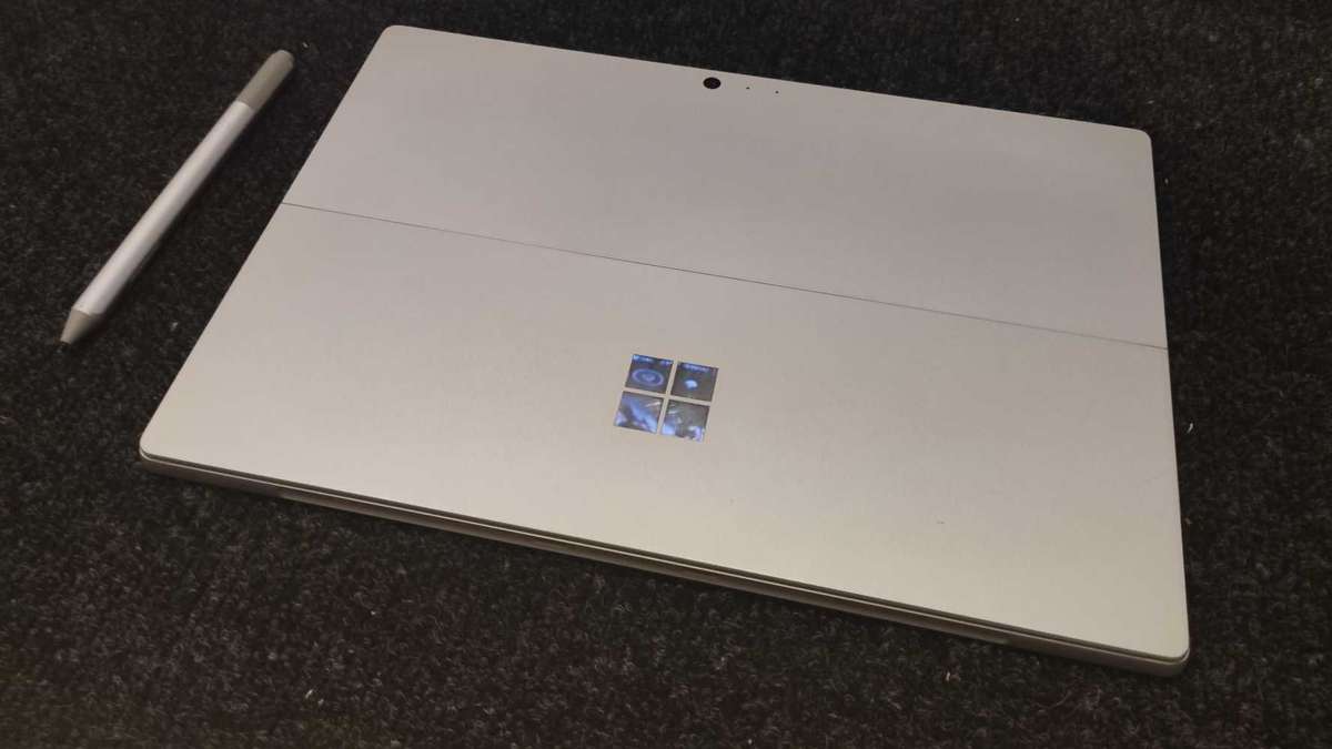 Microsoft Surface Pro 5 (2017)