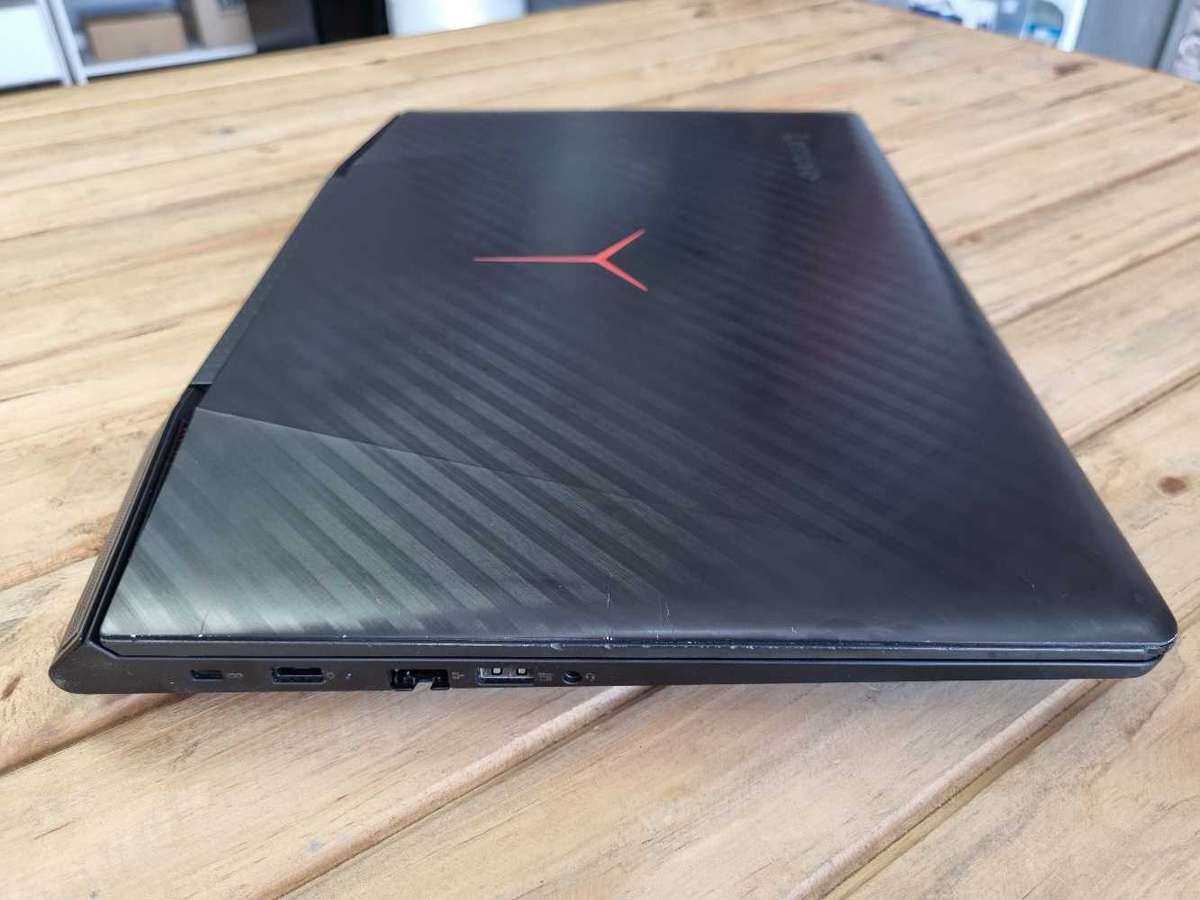Lenovo Legion Y720 Core i7 - 7700HQ Gaming Laptop / 12GB DDR4 RAM/ 240GB SSD/ GTX 1060 6GB GPU/ FHD