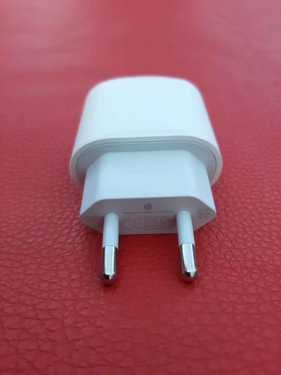 Apple Iphone type C 20w fast charger ( Original )
