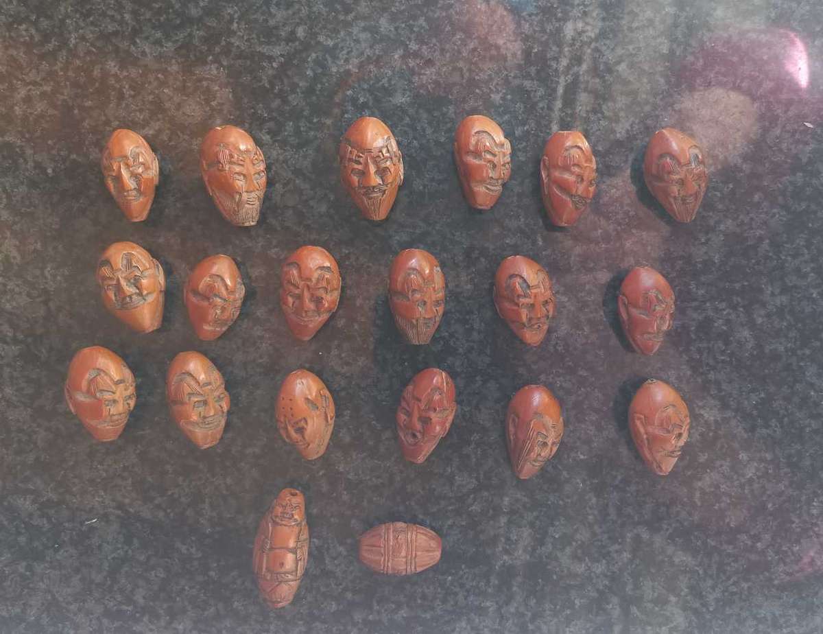 Vintage Chinese carved face beads,pits,Hedaio Prayer beads Buddhist Lohan Faces