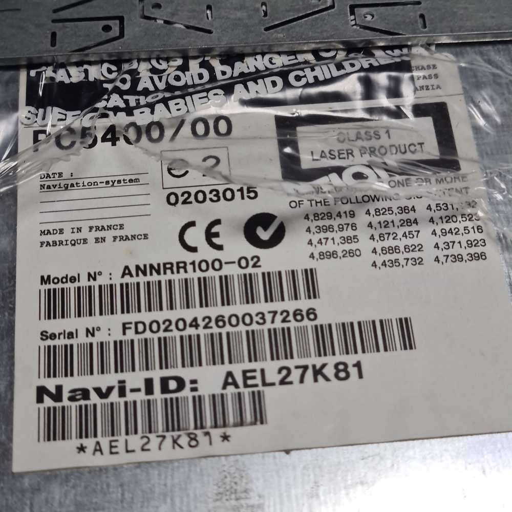 AUDIOVOXMM5050/18 Radio and Car Navigation system