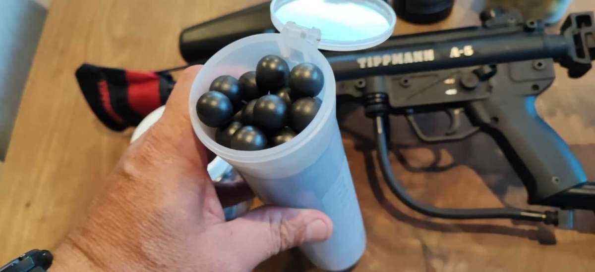 Tippmann A-5 Paintball gun & accessories